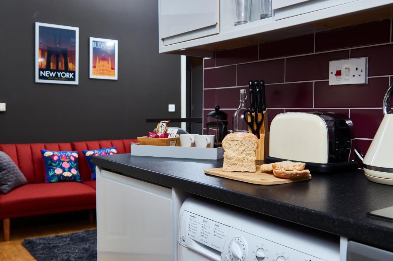 Delven House, Apartment 6 - Self Check-In, Self-Catering Serviced Apartment For East Midlands Airport Касъл Донингтън Екстериор снимка